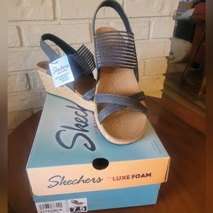 SKECHERS, Size 7.5, Black